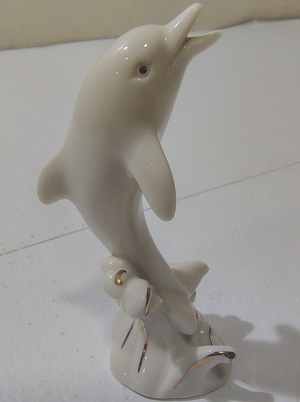 LENOX PORCELAIN DOLPHIN 4 IN Handcrafted 24K Gold Trim Figurine Ivory Color